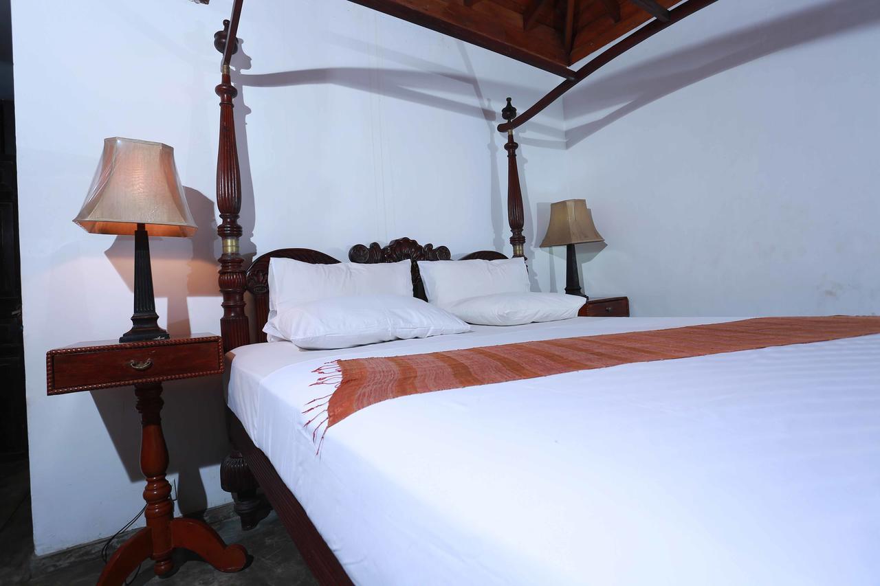 Villa Kusum Хикадува Екстериор снимка