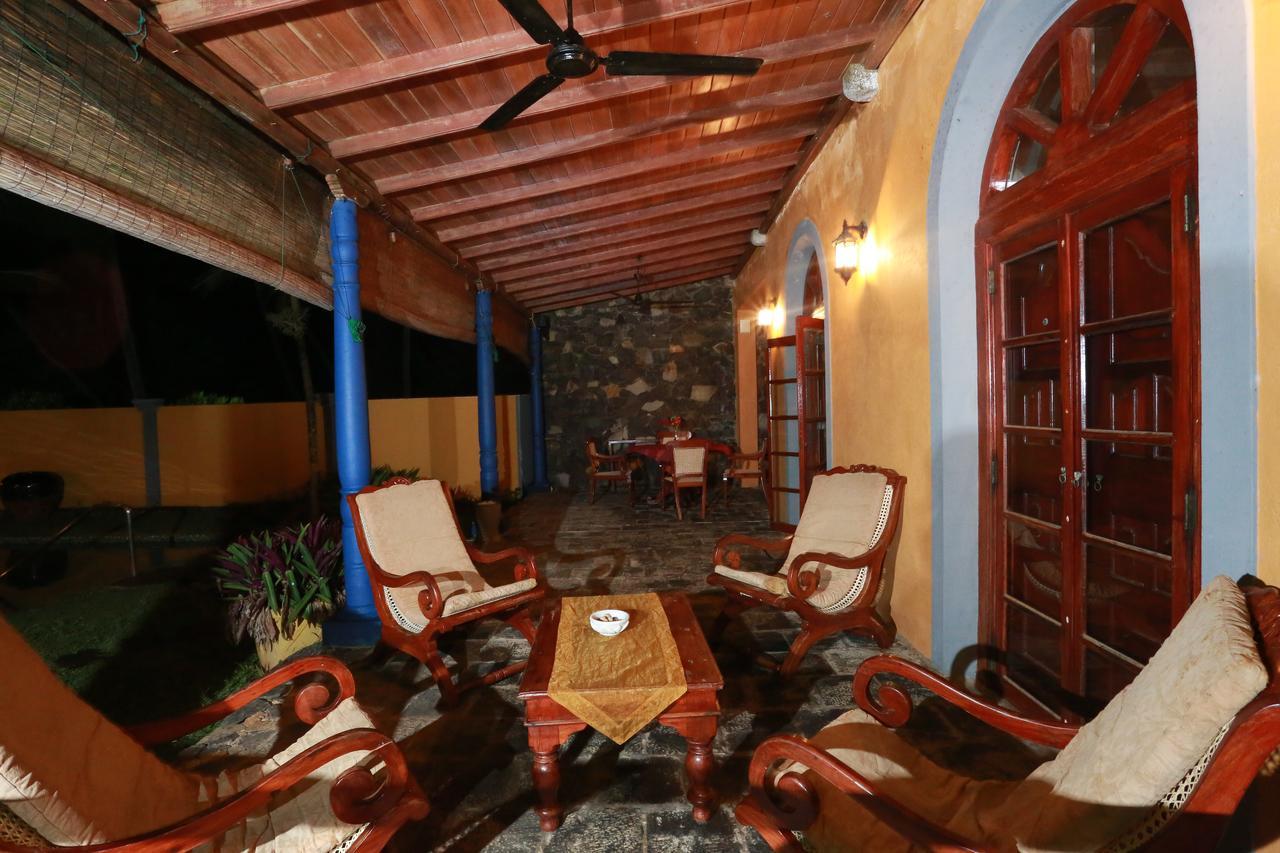 Villa Kusum Хикадува Екстериор снимка