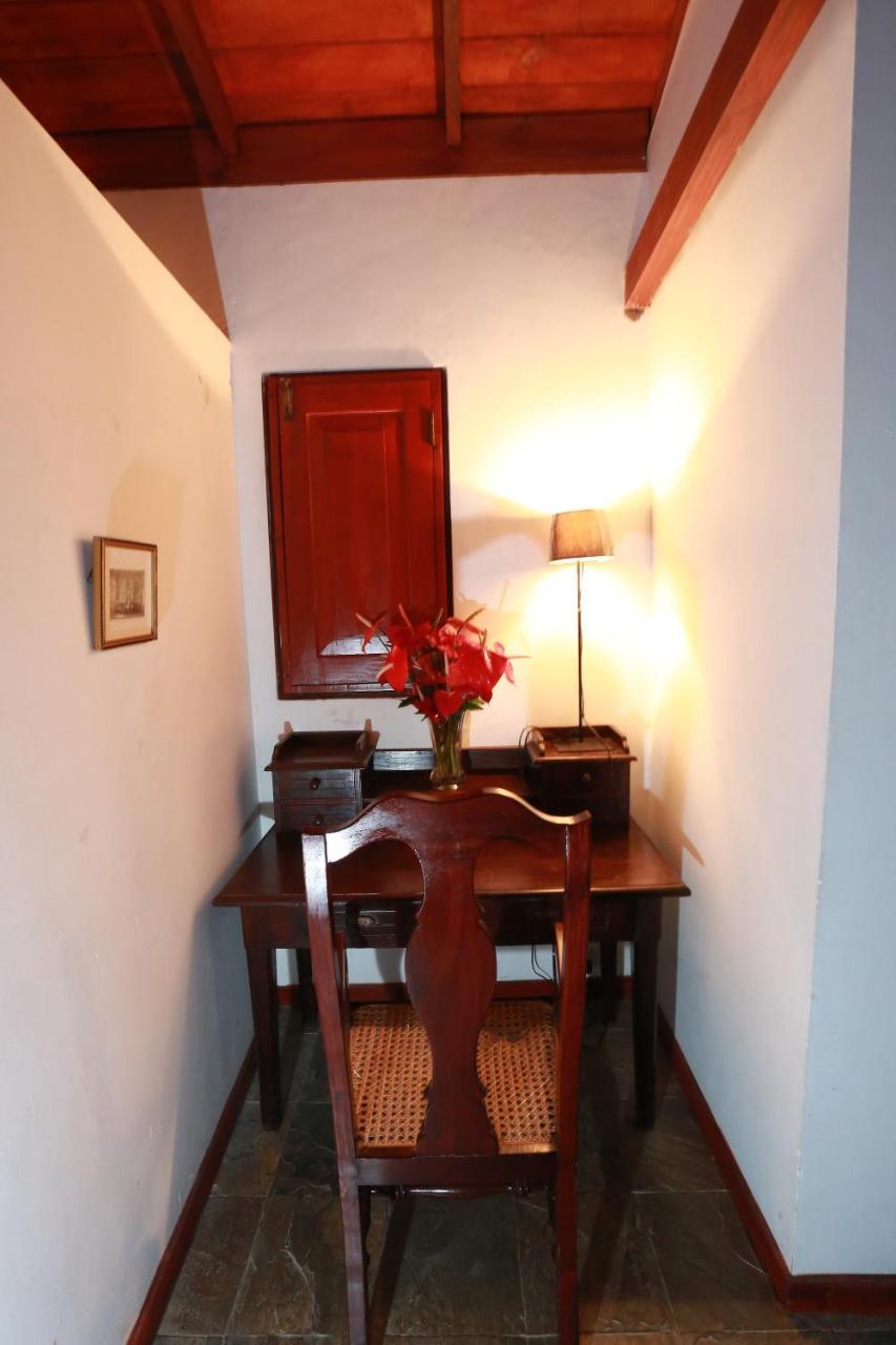 Villa Kusum Хикадува Екстериор снимка