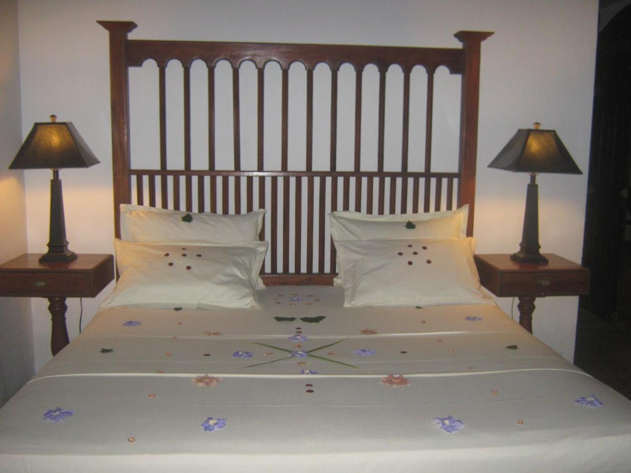 Villa Kusum Хикадува Екстериор снимка