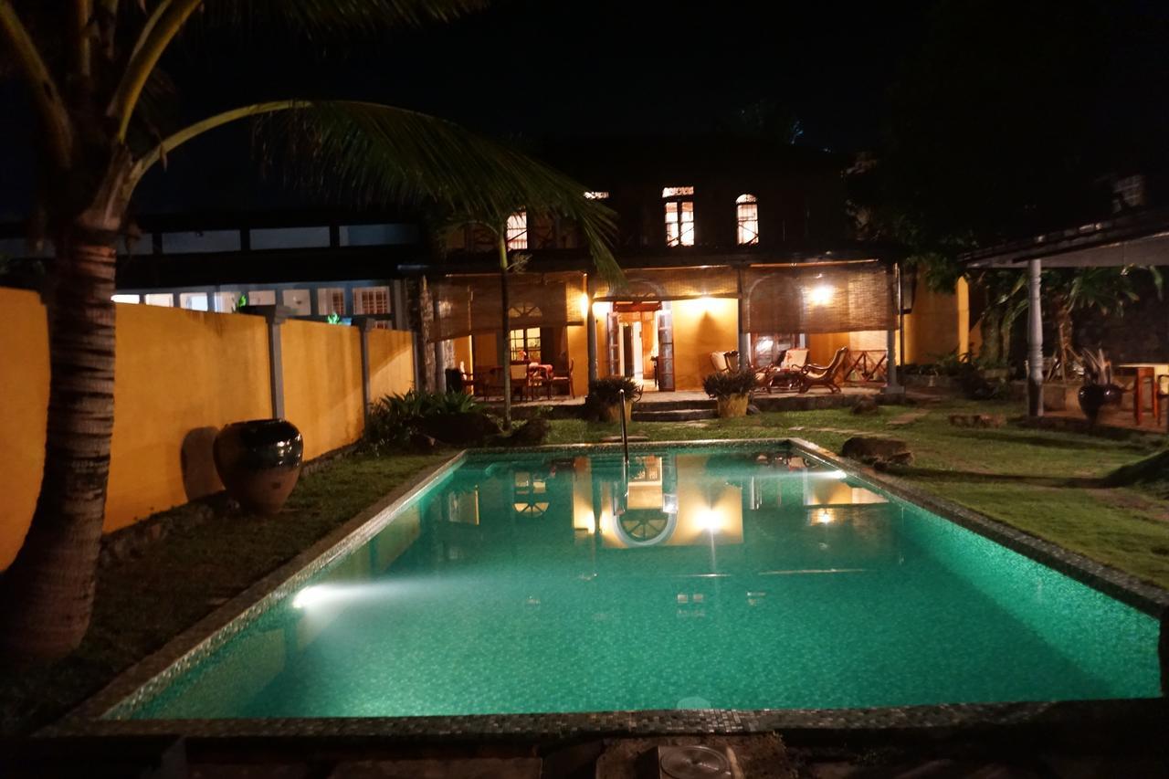 Villa Kusum Хикадува Екстериор снимка